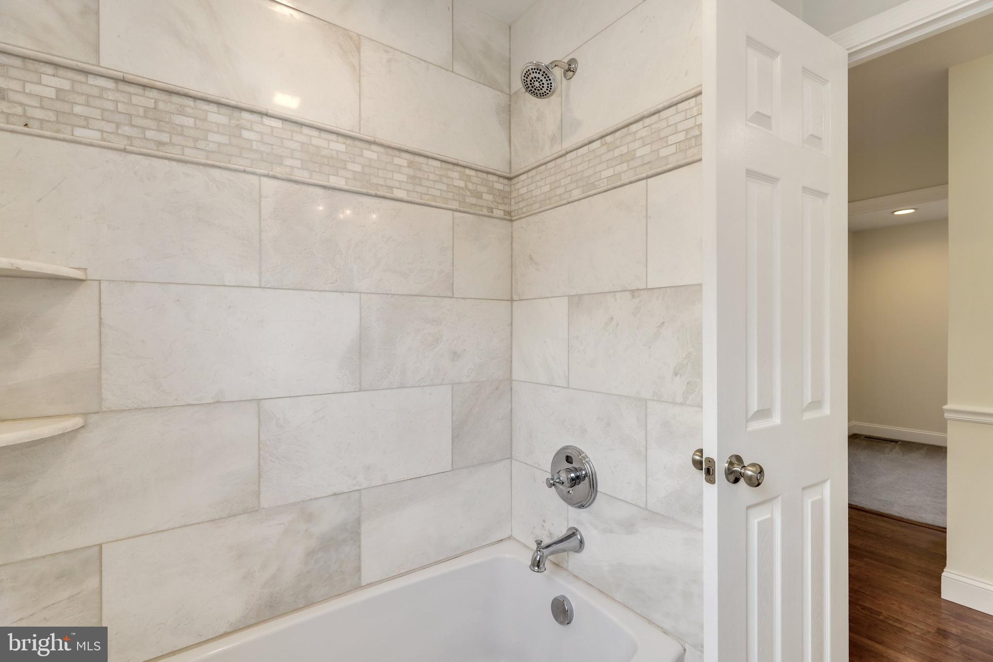 5303 Rymney Lane Burke, VA 22015 - Photo 27 of 49 Gallery Image 27