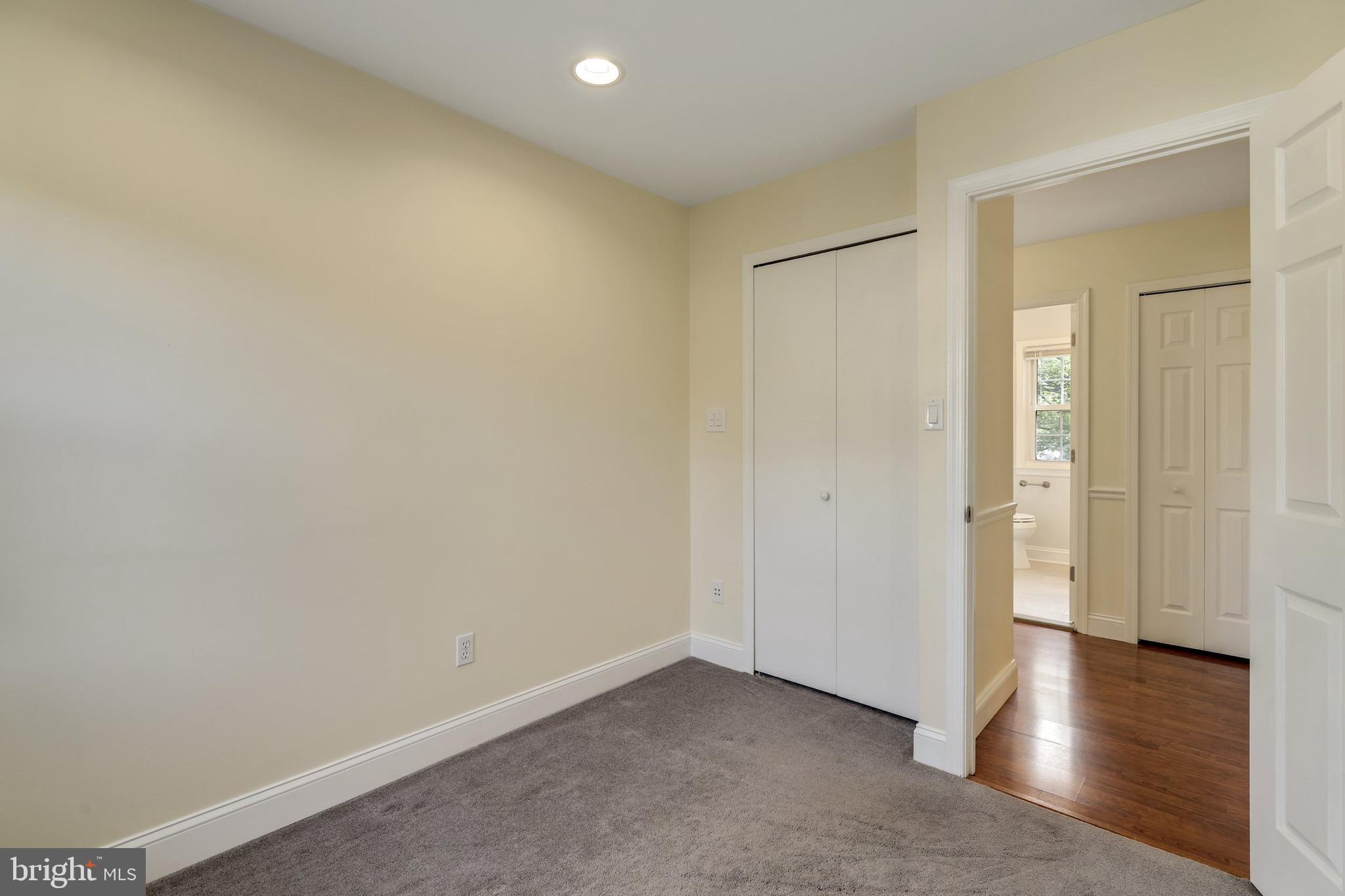 5303 Rymney Lane Burke, VA 22015 - Photo 33 of 49 Gallery Image 33