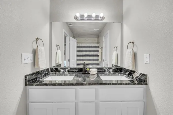 $1,900 | 502 South Mary Jo Drive, Harker Heights, TX 76548
