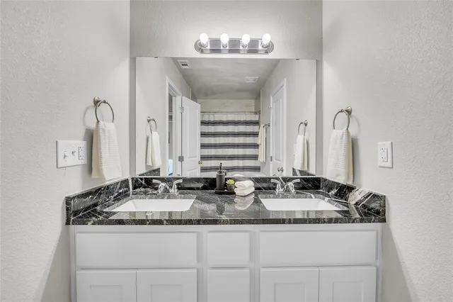 $2,800 | 502 South Mary Jo Drive, Harker Heights, TX 76548