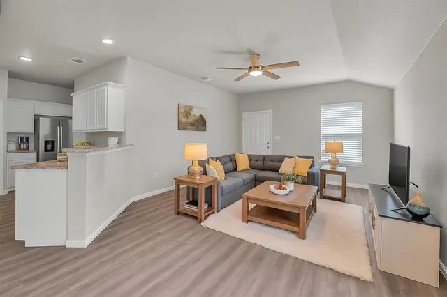 $2,800 | 502 South Mary Jo Drive, Harker Heights, TX 76548