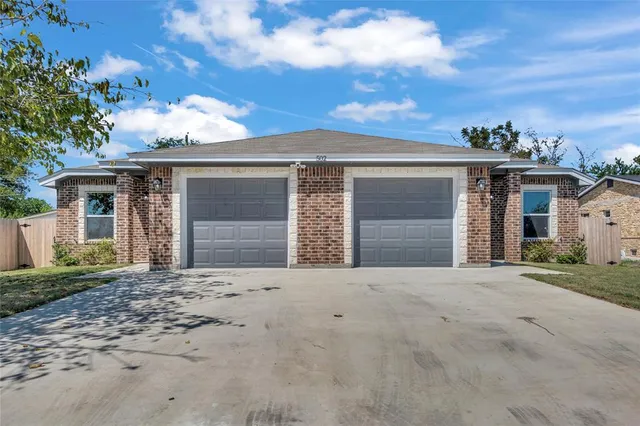 $2,800 | 502 South Mary Jo Drive, Harker Heights, TX 76548