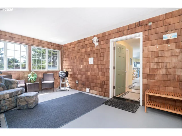 $535,000 | 1113 Highway 101, Unit 9, Depoe Bay, OR 97341