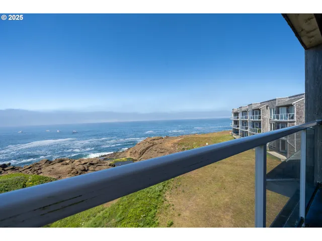 $535,000 | 1113 Highway 101, Unit 9, Depoe Bay, OR 97341