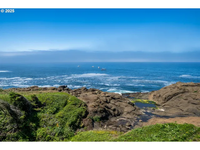 $535,000 | 1113 Highway 101, Unit 9, Depoe Bay, OR 97341