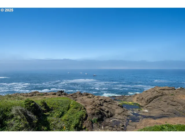 $535,000 | 1113 Highway 101, Unit 9, Depoe Bay, OR 97341