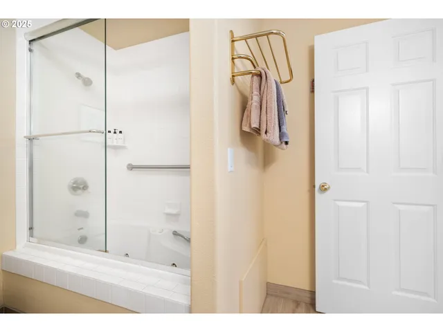 $535,000 | 1113 Highway 101, Unit 9, Depoe Bay, OR 97341