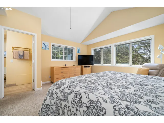 $535,000 | 1113 Highway 101, Unit 9, Depoe Bay, OR 97341