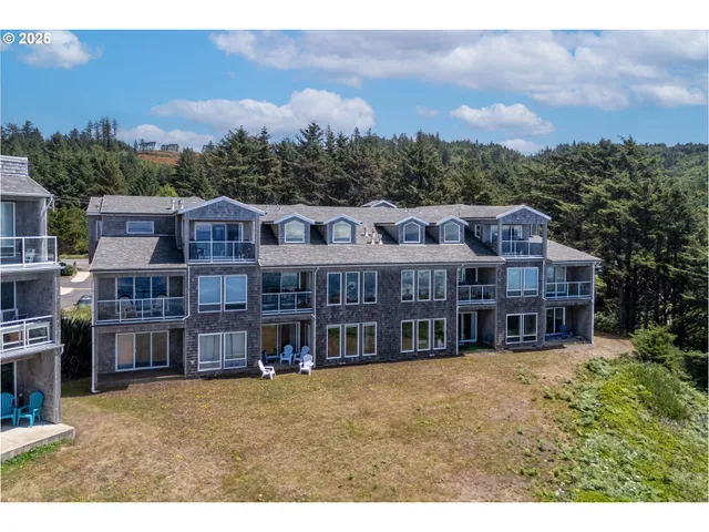 $535,000 | 1113 Highway 101, Unit 9, Depoe Bay, OR 97341