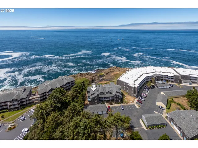 $535,000 | 1113 Highway 101, Unit 9, Depoe Bay, OR 97341
