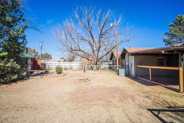 $185,000 | 312 Ave D, Olton, TX 79064