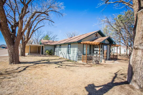 $185,000 | 312 Ave D, Olton, TX 79064