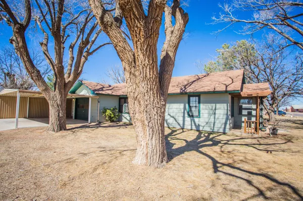 $185,000 | 312 Ave D, Olton, TX 79064