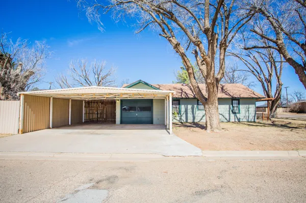 $185,000 | 312 Ave D, Olton, TX 79064