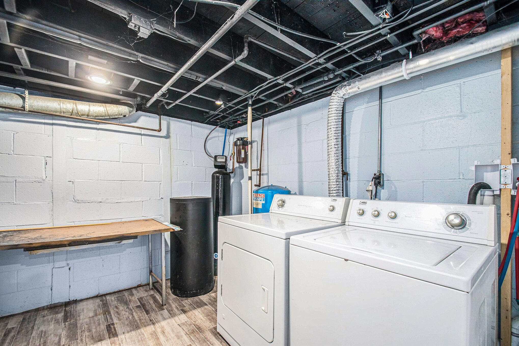 225 Holton Road La Porte, IN 46350 - Photo 13 of 15 2038x1360