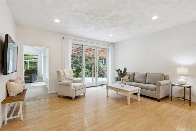 $825,900 | 9419 North Raven Court, Milton, WI 53563