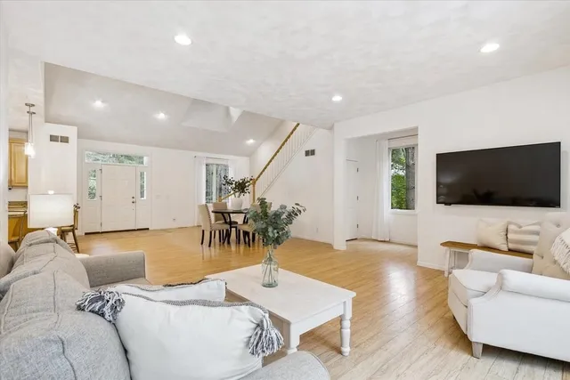 $825,900 | 9419 North Raven Court, Milton, WI 53563