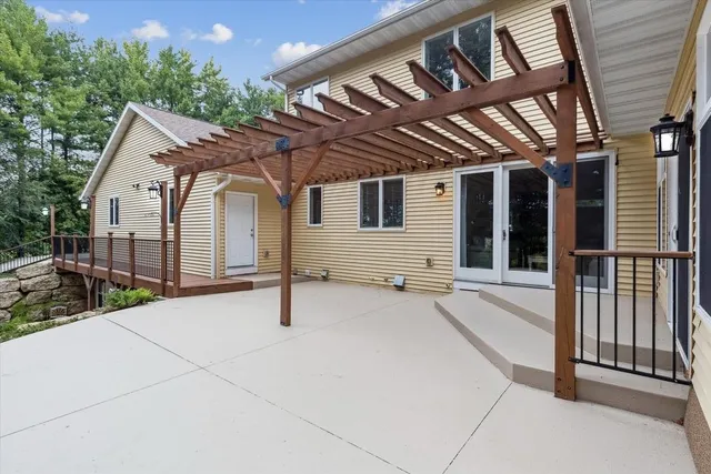 $825,900 | 9419 North Raven Court, Milton, WI 53563