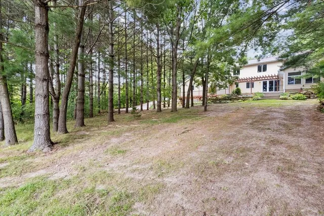 $825,900 | 9419 North Raven Court, Milton, WI 53563