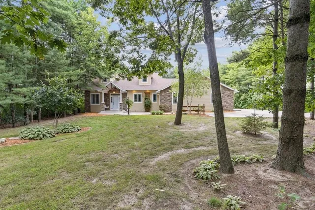 $825,900 | 9419 North Raven Court, Milton, WI 53563