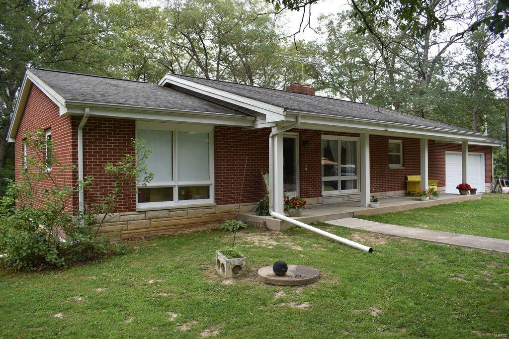 2955 Bono Road Staunton, IL 62088 - Photo 1 of 50