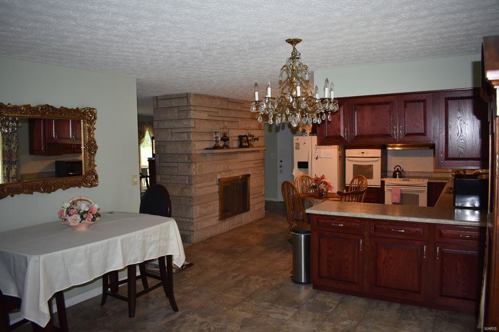 2955 Bono Road Staunton, IL 62088 - Photo 4 of 50
