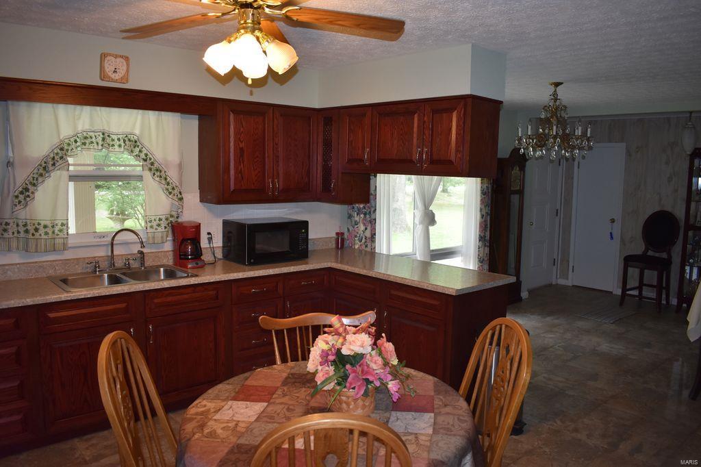 2955 Bono Road Staunton, IL 62088 - Photo 5 of 50