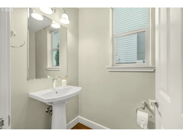 $550,000 | 17945 Northwest Waterfield Court, Beaverton, OR 97006