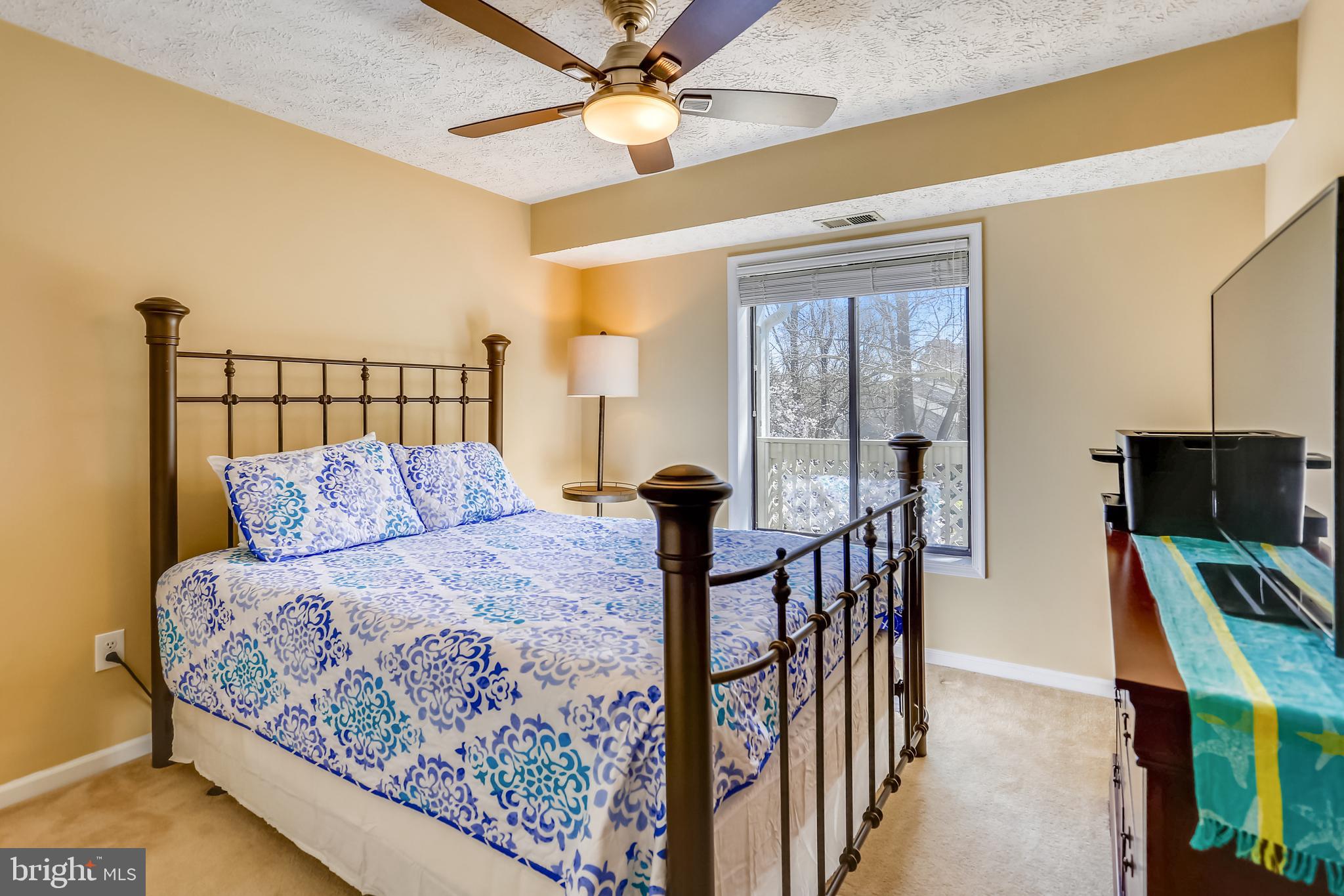 2228 Hunter's Run Drive, Unit 2228 Reston, VA 20191 - Photo 20 of 35 2nd Bedroom also holds a queen bed!