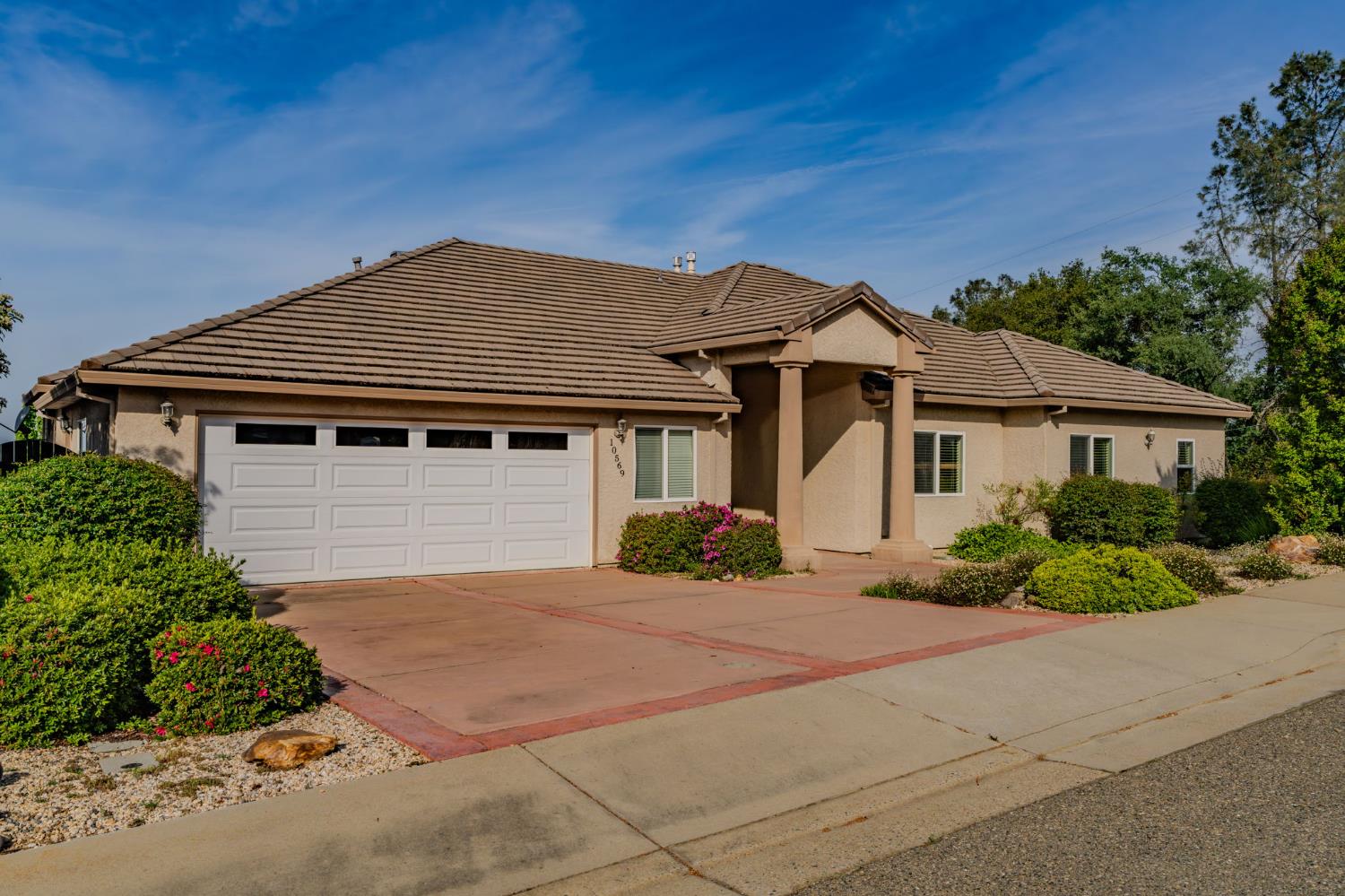 10569 Ridgecrest Drive Jackson, CA 95642 - Photo 3 of 56