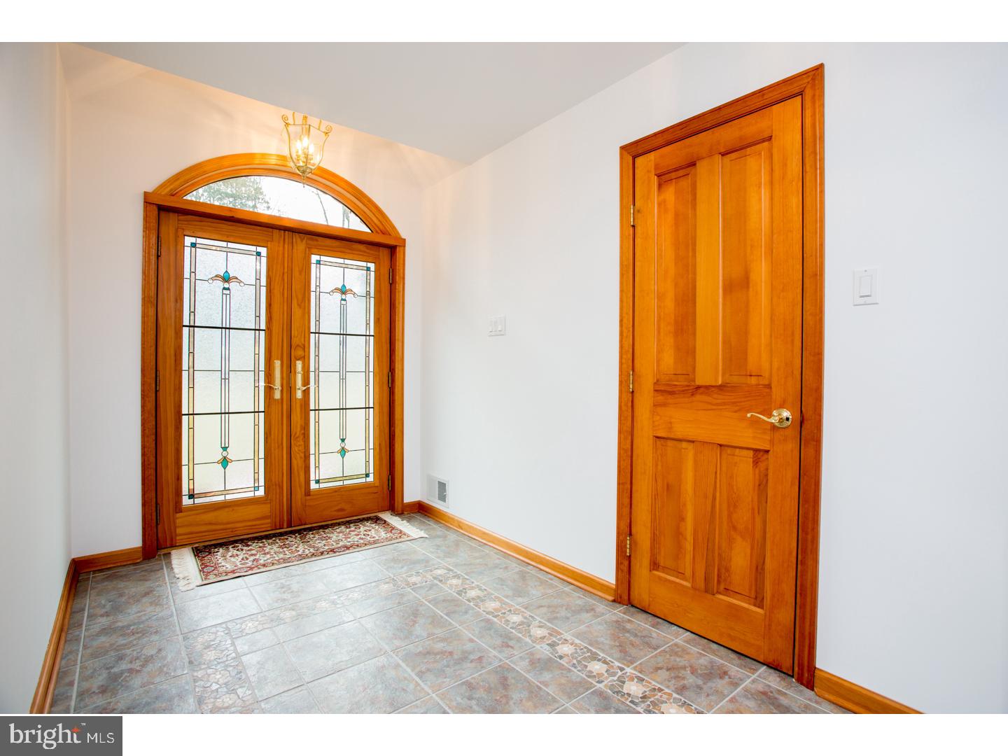 48 Wulaton Road Kintnersville, PA 18930 - Photo 2 of 25 Foyer