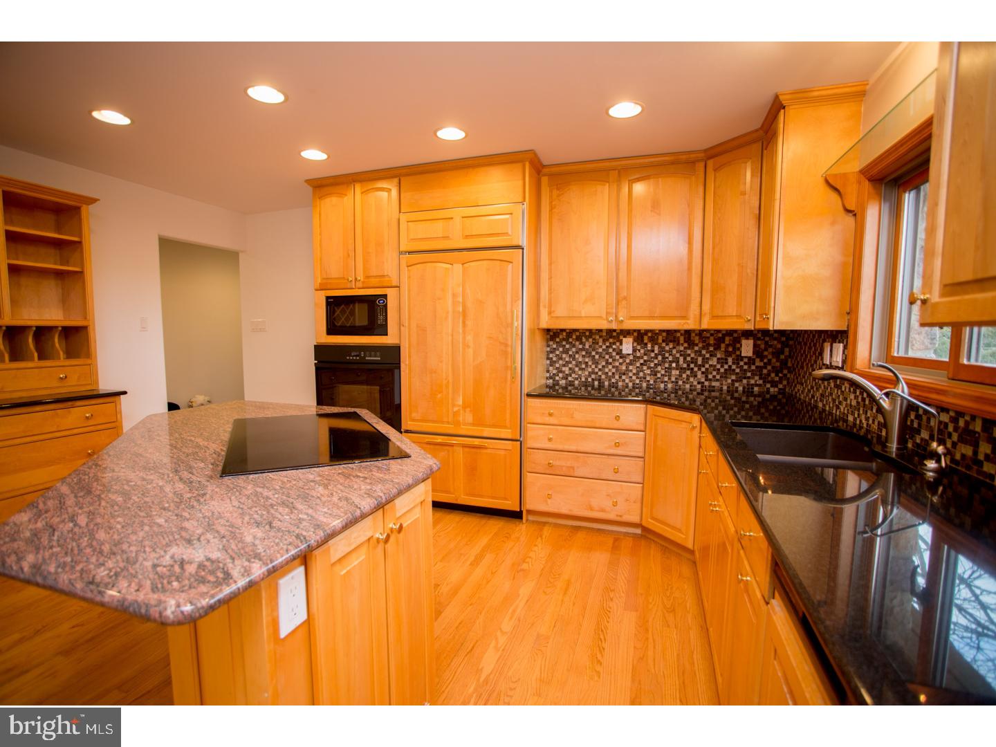 48 Wulaton Road Kintnersville, PA 18930 - Photo 6 of 25 Kitchen
