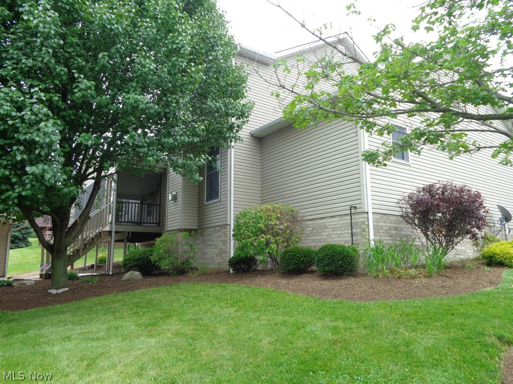 6029 Navarre Road Southwest Canton, OH 44706 - Photo 3 of 22