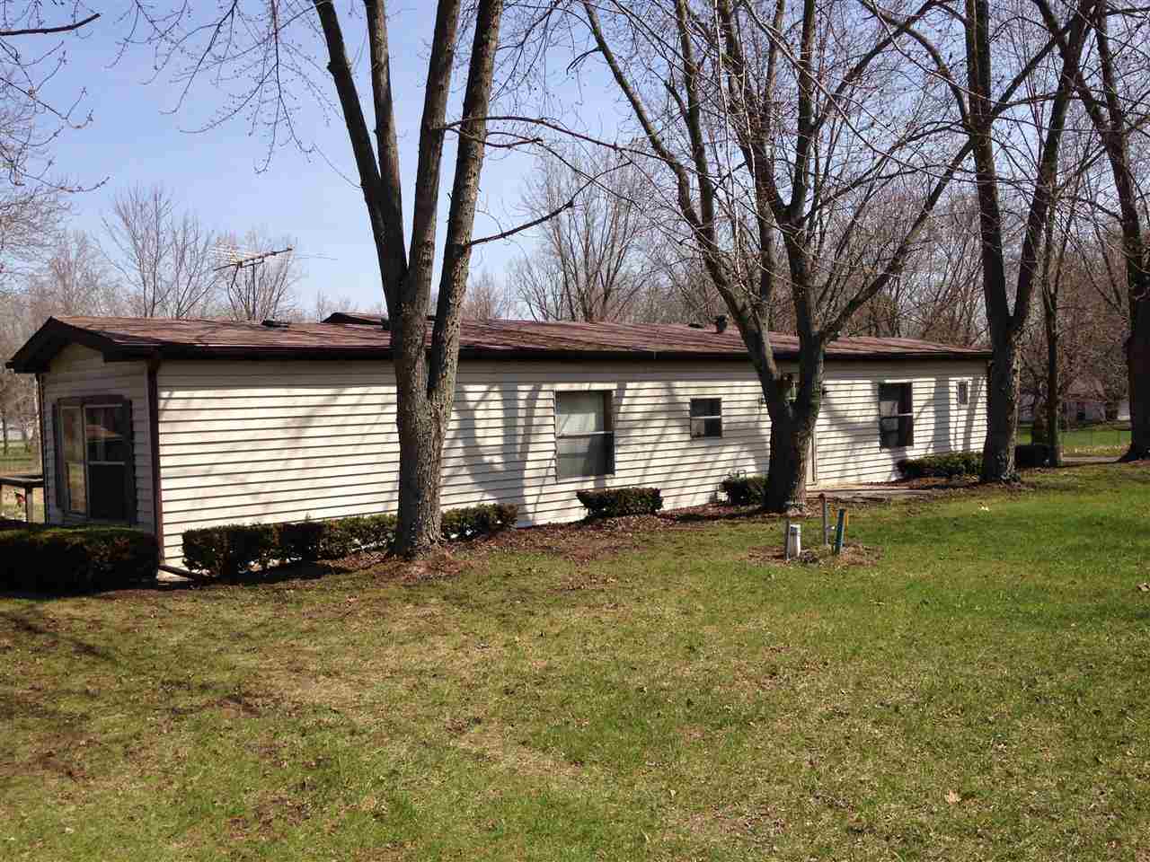 9556 Poplar Drive Rochester, IN 46975 - Photo 1 of 13