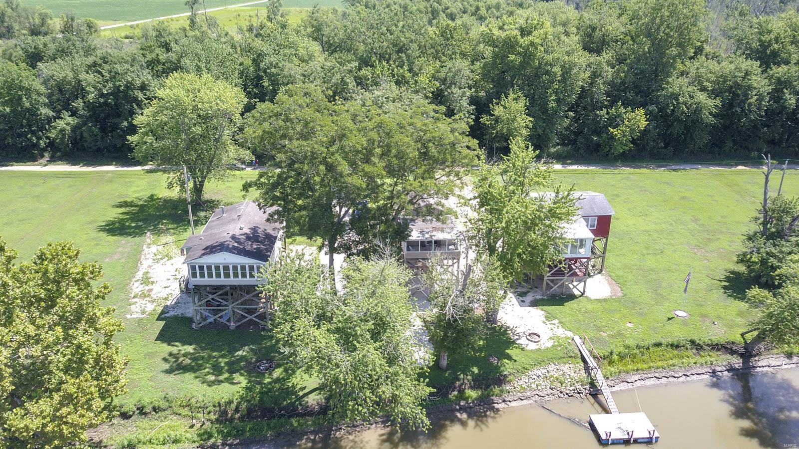 18077 Coon Creek Road Fieldon, IL 62031 - Photo 3 of 26