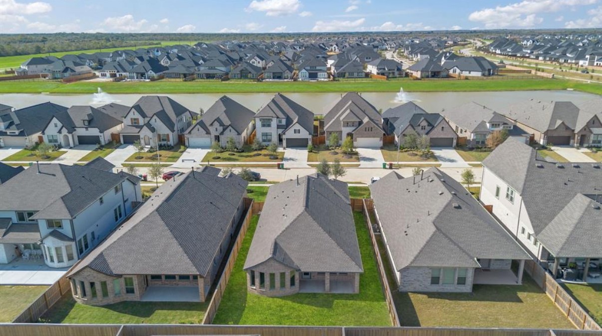 13814 San Pasqual Pointe Drive Cypress, TX 77433 - Photo 22 of 24 an aerial view of a house with a outdoor space