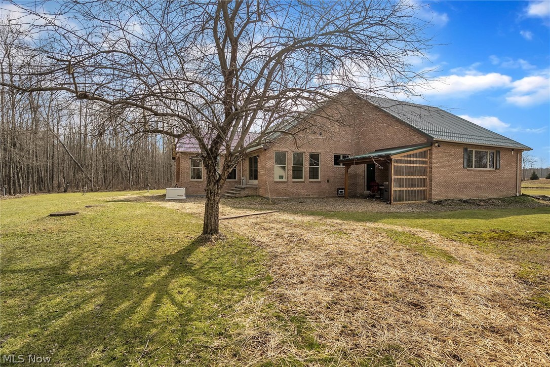 6414 Summers Road Windsor, OH 44099 - Photo 8 of 35