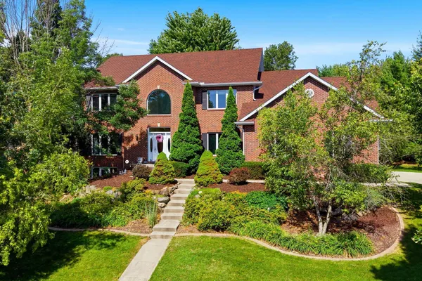 $899,900 | 1802 Autumn Hill Drive, Verona, WI 53593