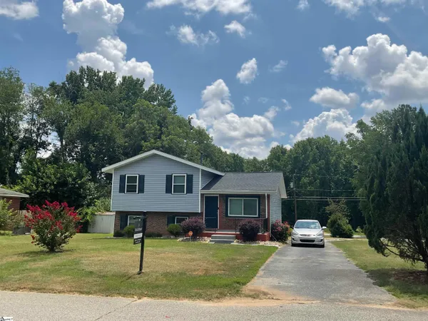 $216,000 | 407 Old Farm Road, Moore, SC 29369