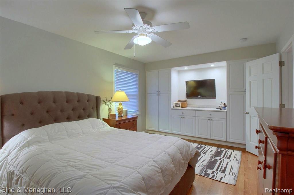 950 Harcourt Road Grosse Pointe Park, MI 48230 - Photo 15 of 30