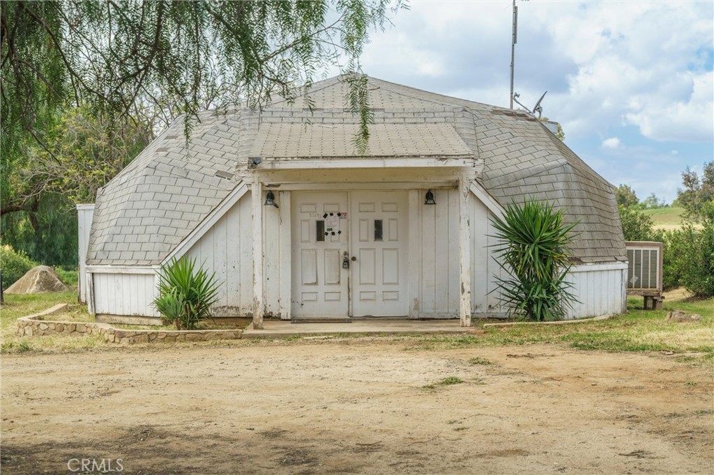 33041 Briggs Road Menifee, CA 92584 - Photo 34 of 60 a view of a house with a yard