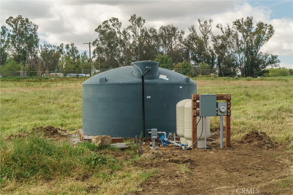 33041 Briggs Road Menifee, CA 92584 - Photo 53 of 60 a backyard of a house with lots of green space