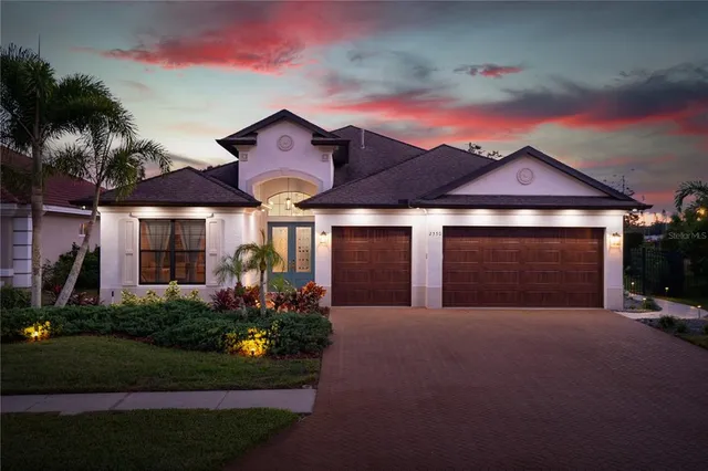 $949,999 | 2550 Grand Lakeside Drive, Palm Harbor, FL 34684