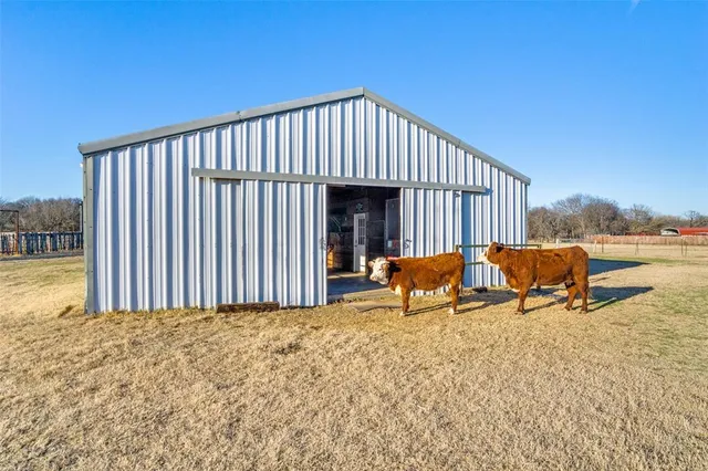 $789,000 | 10833 Farm To Market 916, Grandview, TX 76050