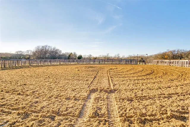 $789,000 | 10833 Farm To Market 916, Grandview, TX 76050