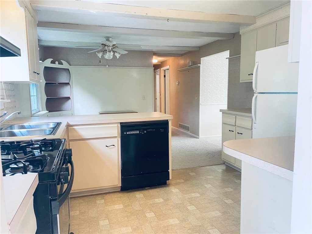 13 Myra Road Coventry, RI 02816 - Photo 3 of 8