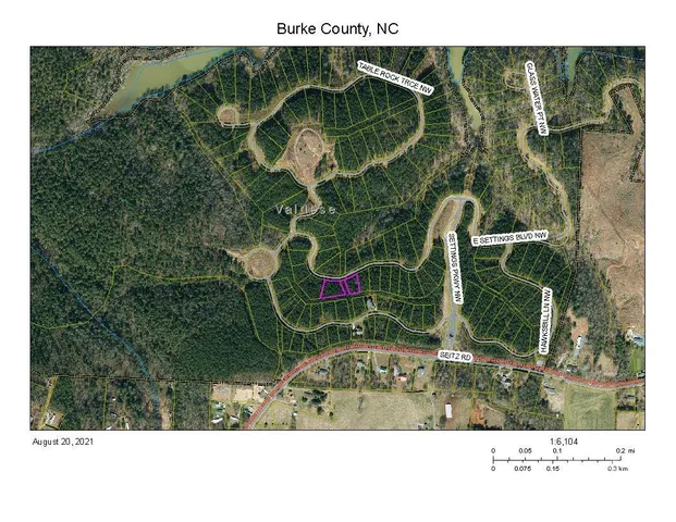 a view of outdoor kitchen outdoor kitchen