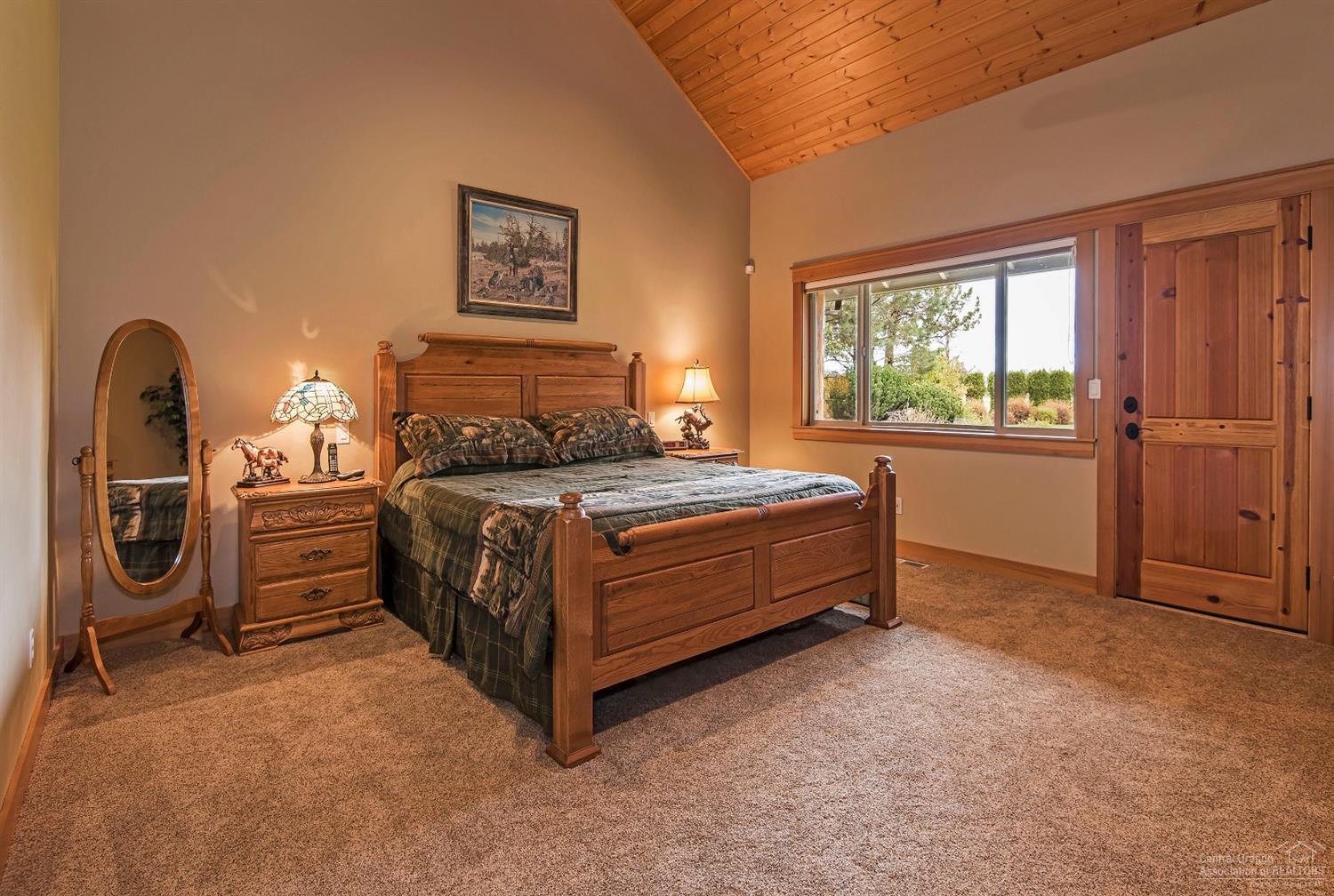 22110 Northeast Butler Market Road Bend, OR 97701 - Photo 9 of 25 Gallery Image 9