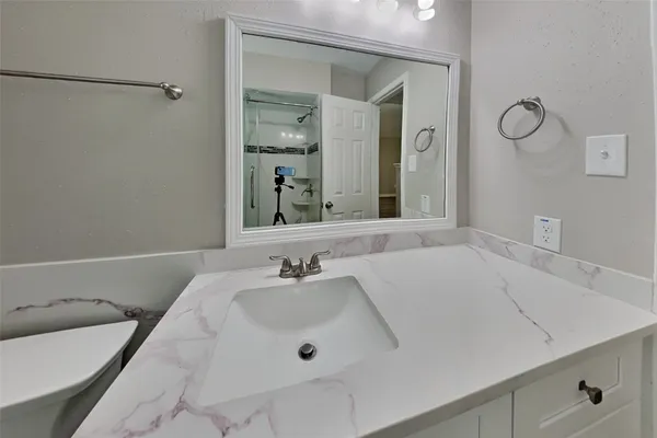 $2,400 | 14118 Barkerview Court, Houston, TX 77084