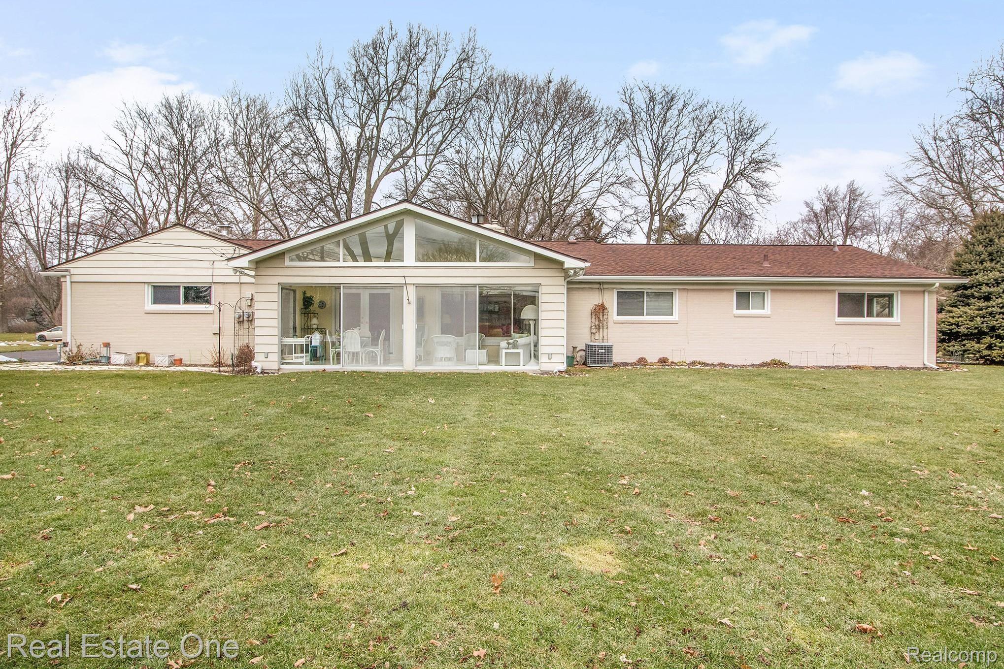 976 South Reading Road Bloomfield Hills, MI 48304 - Photo 30 of 38 Large Lot